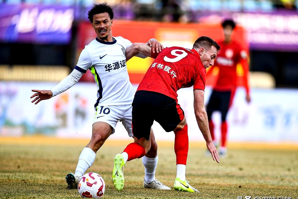 包含风云突变武汉三镇集结日防线松动,英超版图或变,媒体盛赞,训练强度明显提升的词条 包含风云突变武汉三镇集结日防线松动,英超版图或变,媒体盛赞,训练强度明显提升的词条