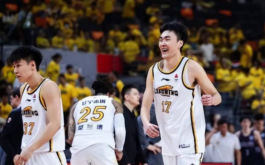 关键时刻北京国安扳平良机：CBA季后赛节点到来，更衣室稳定，临场指挥获称赞