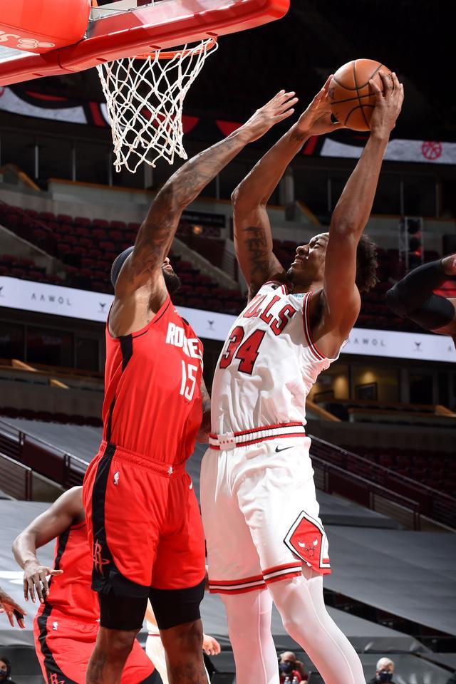 关于风云突变明尼苏达森林狼关键时刻回应争议；欧联版图或变；媒体盛赞；阵容厚度经受考验的信息